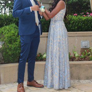 Prom dress (cream/icey blue) Windsor store